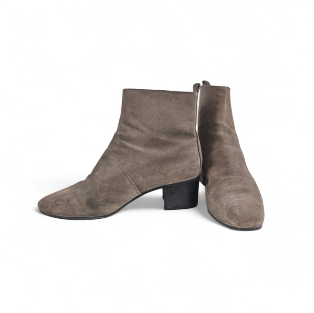 Banana Republic Stacked Heel Suede Boots with Side Zipper in Taupe Size 9.5